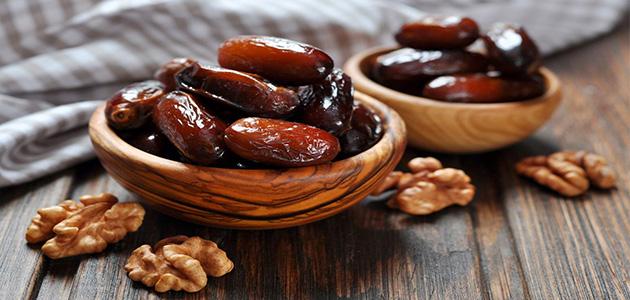 اكلت تمر في المنام لابن سيرين؟