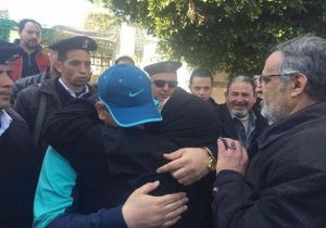 البكاء على المسجون في المنام