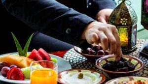 الاكل للصائم في المنام