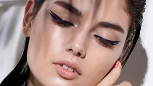 الايلاينر في المنام للعزباء