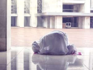 البكاء في السجود في المنام