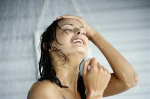 الاستحمام بالمنام للمتزوجة