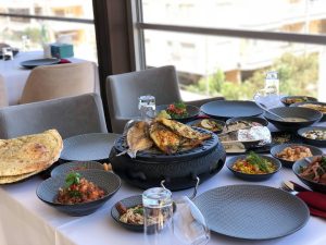 الاكل في مطعم في المنام