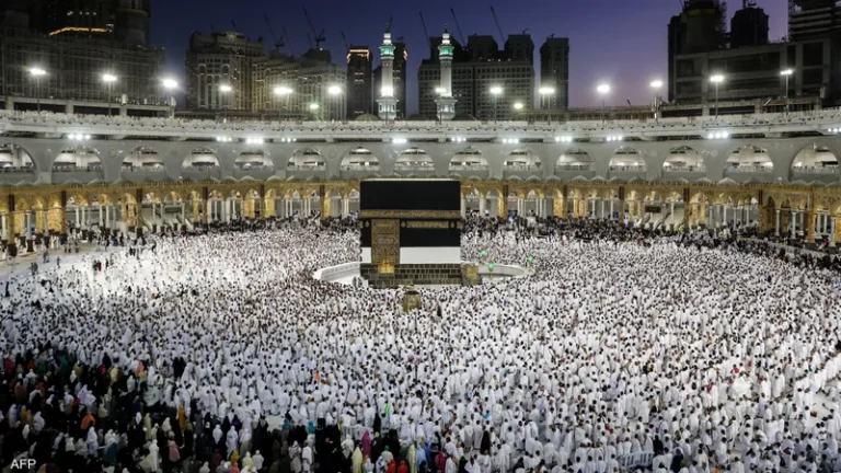 الحج في المنام مع الميت