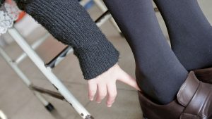 الحذاء الضيق في المنام لابن سيرين